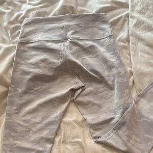 Lululemon Athletica Camo Leggings - Light Gray